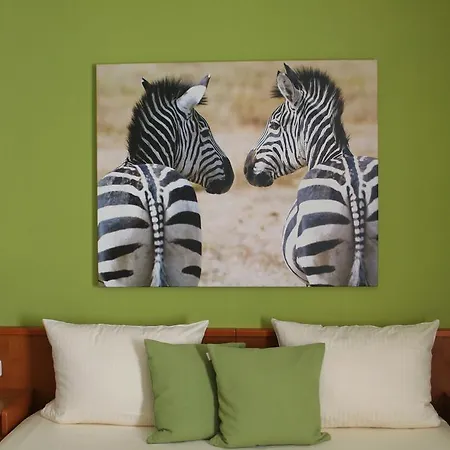 Ruedesheimer Hof Otel 3*